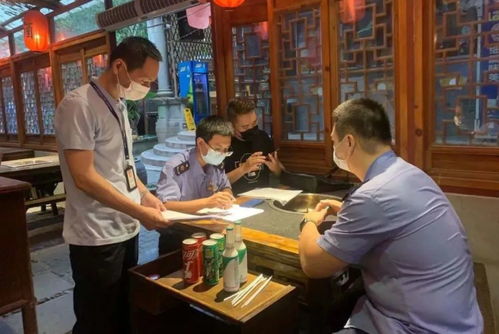 防疫不松懈，薌城區(qū)市場監(jiān)管局開展餐飲服務從業(yè)人員佩戴口罩突擊檢查